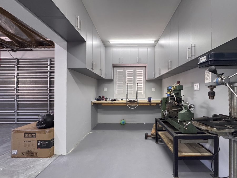 3 Bedroom Property for Sale in Country Club Western Cape